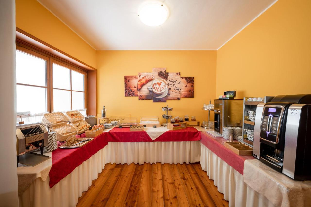 Hotel Elena Сен-Венсан Екстер'єр фото